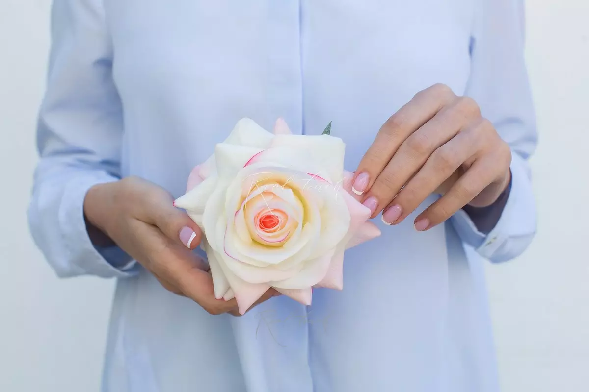 Соцветие розы Гранд - Молочно-розовый